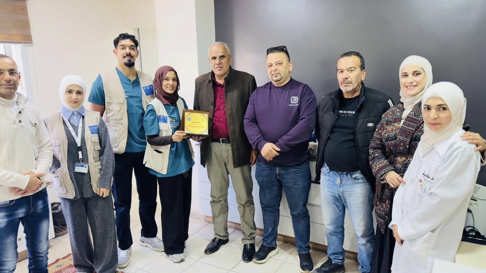 بلدية صوريف وجمعية إغاثة أطفال فلسطين تكرم الوفد الطبي الباكستاني